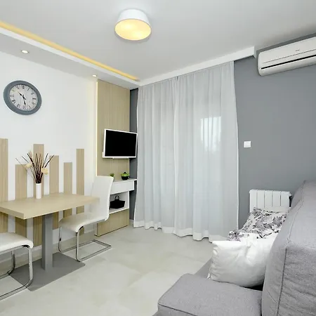 Villa Fani - Apartments In Trogir Extérieur photo