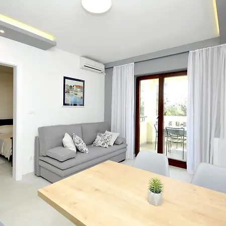 Villa Fani - Apartments In Trogir Extérieur photo